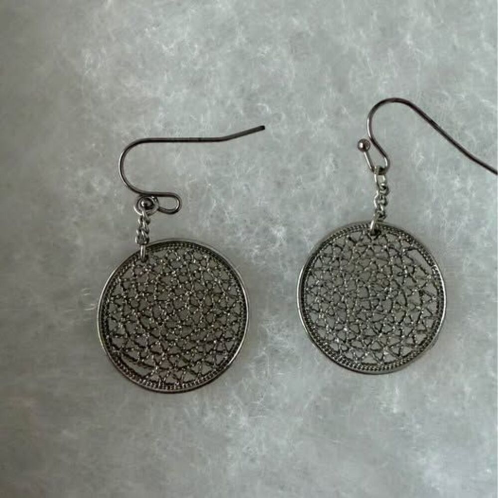 Y2k delicate earrings silver tone girly